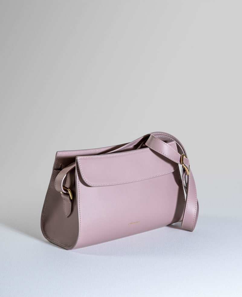 Le-singulier-rose2 Sac à bandoulière en cuir rose - Le singulier