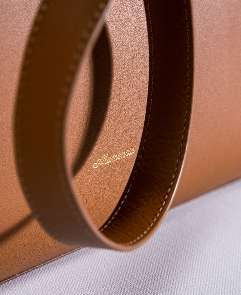 L-elegant-marron5 Sac cabas en cuir camel - L’élégant